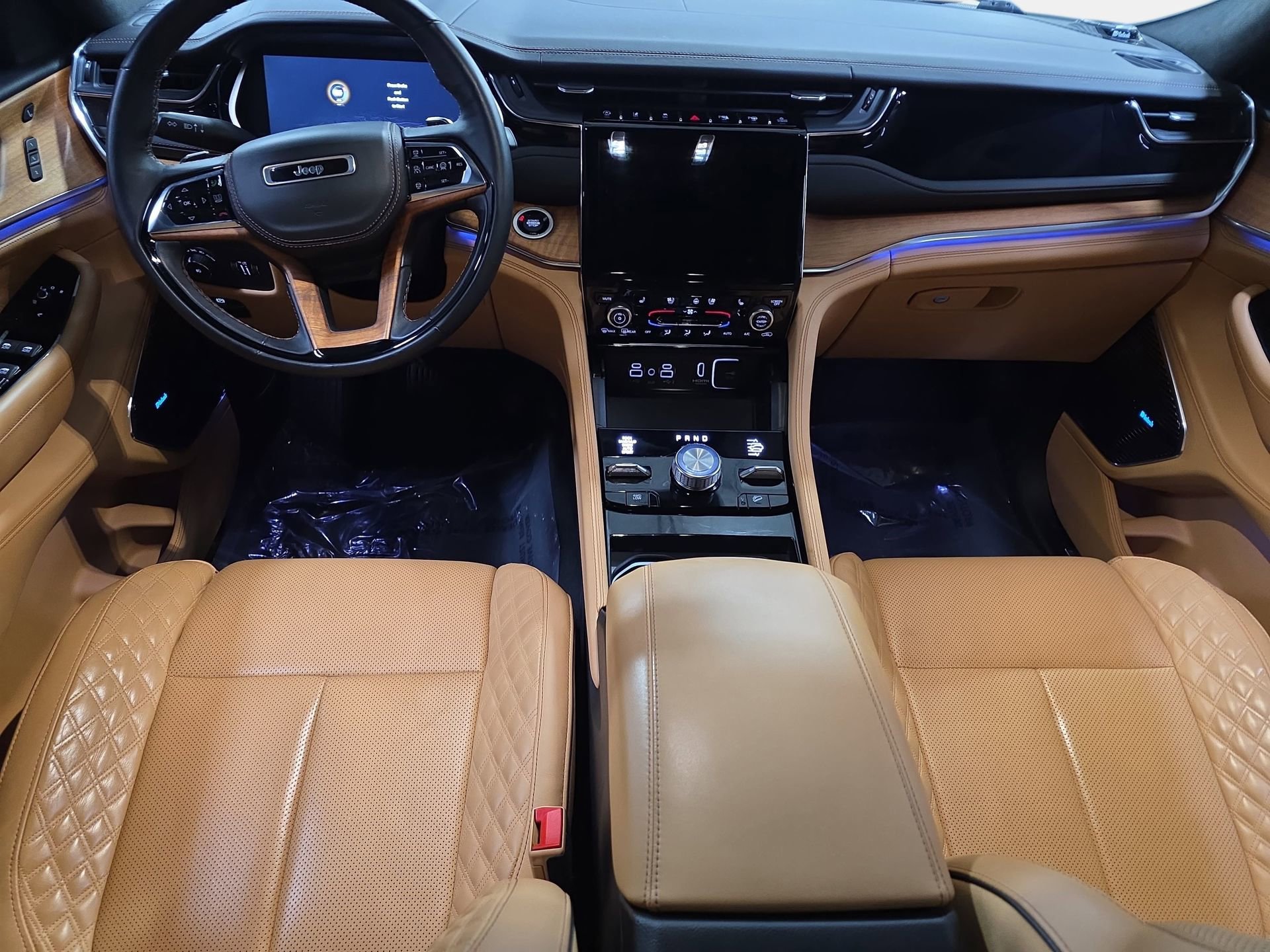 Used 2023 Jeep Grand Cherokee L Summit image 9