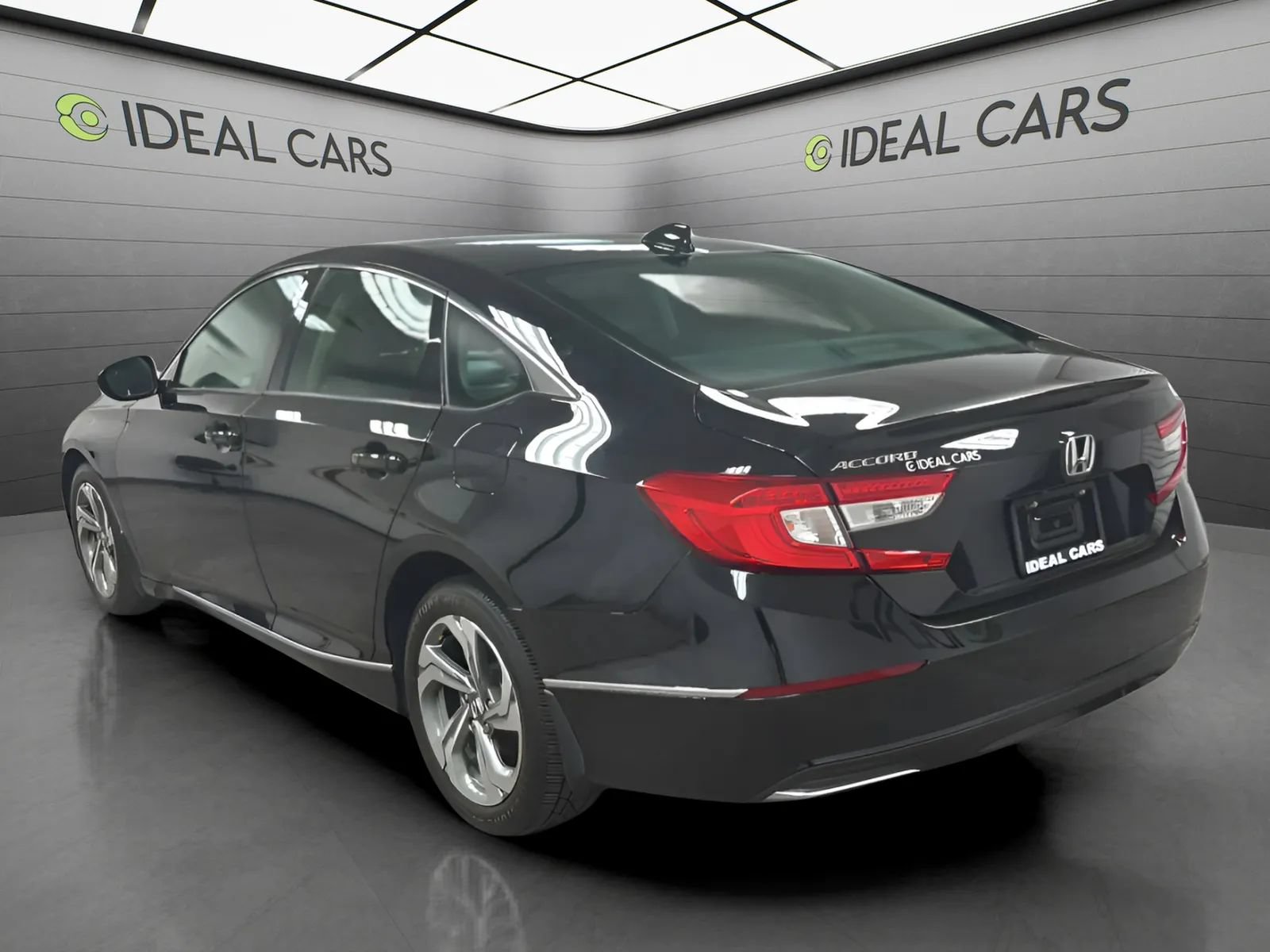 Used 2018 Honda Accord EX image 7