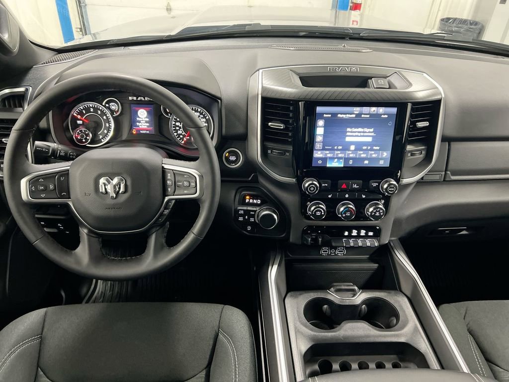 Used 2025 RAM 1500 Big Horn AWD/4WD image 10