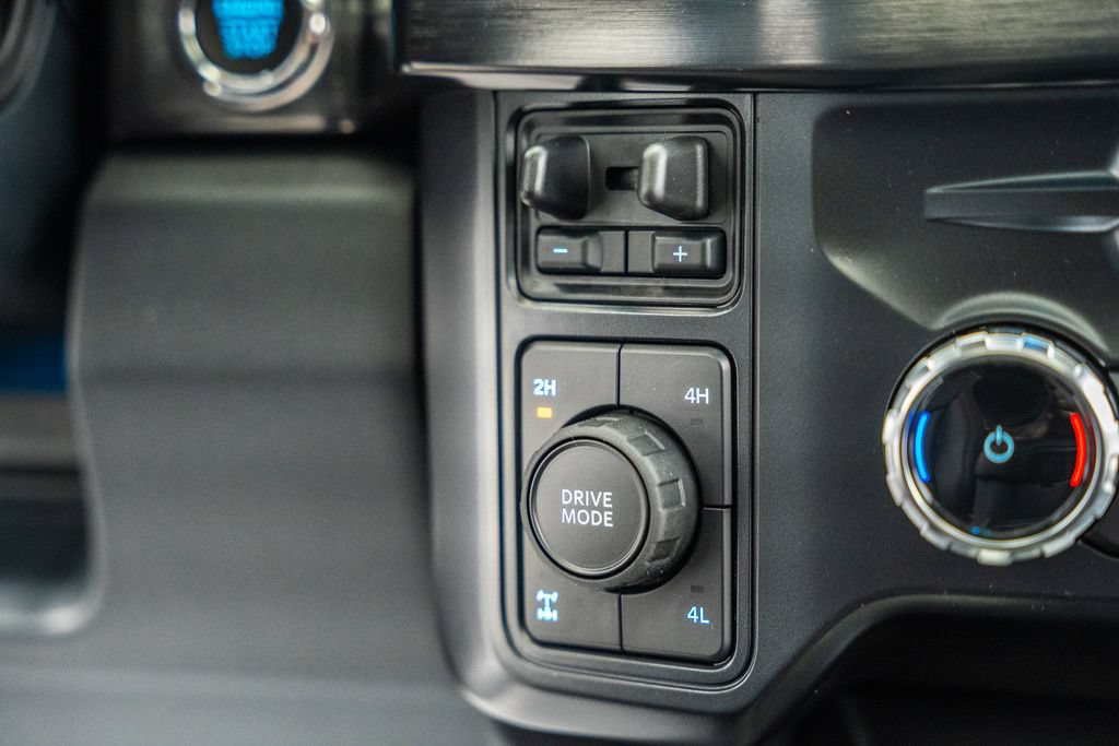 New 2026 Ford F250 Lariat w/ Black Appearance Package AWD/4WD image 29