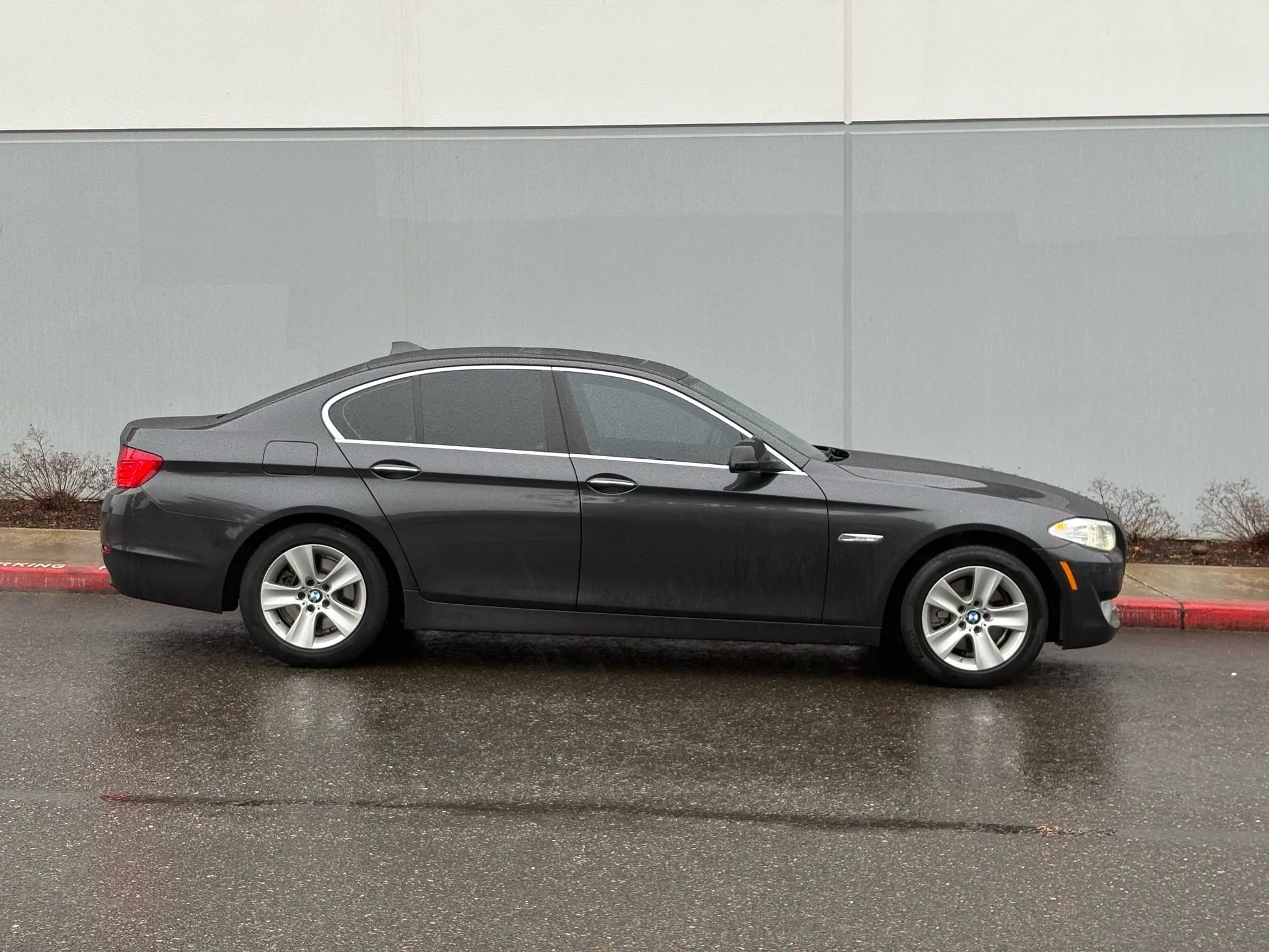 Used 2013 BMW 528i Sedan image 6