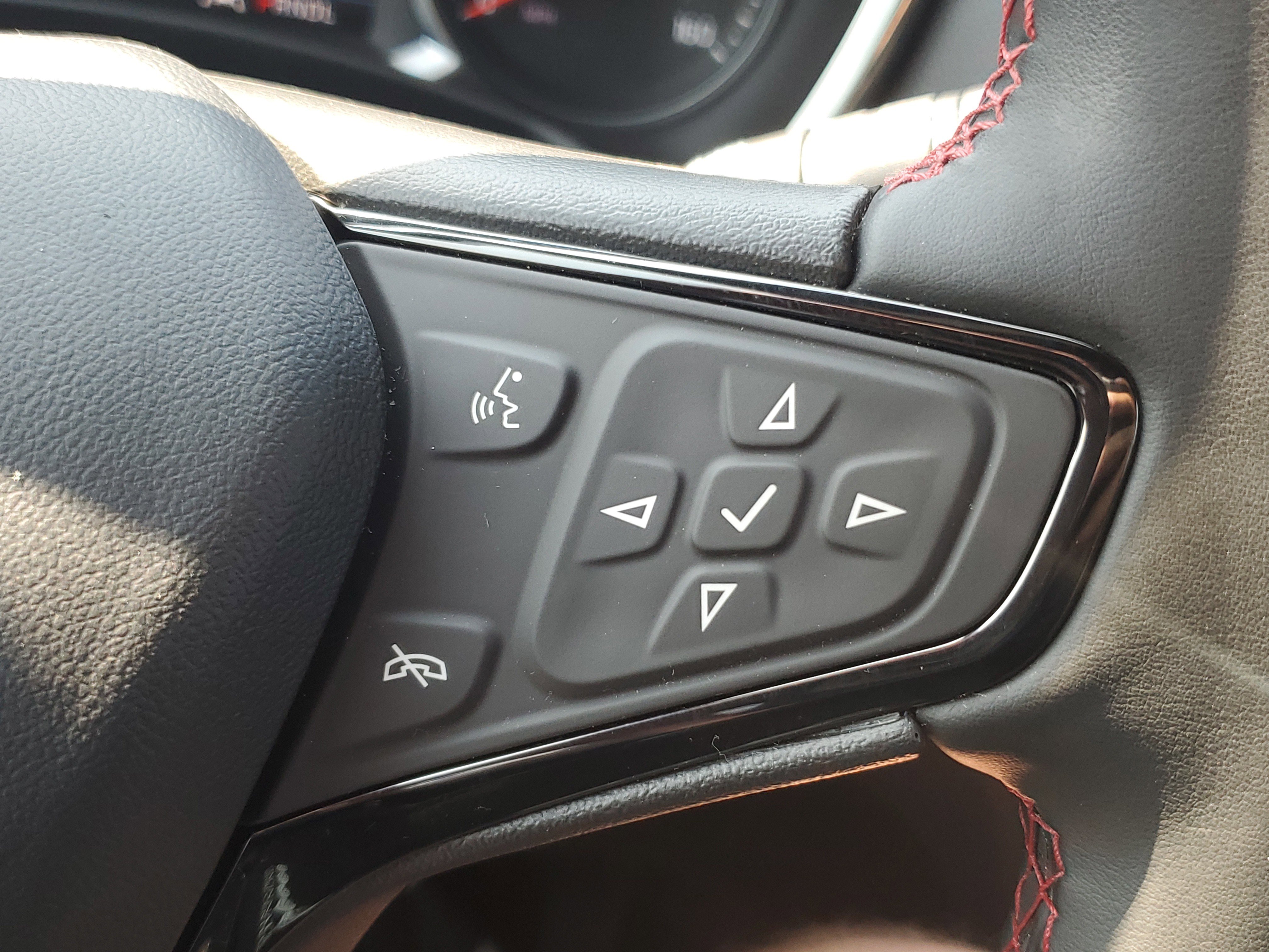 Used 2024 Chevrolet Equinox RS image 19