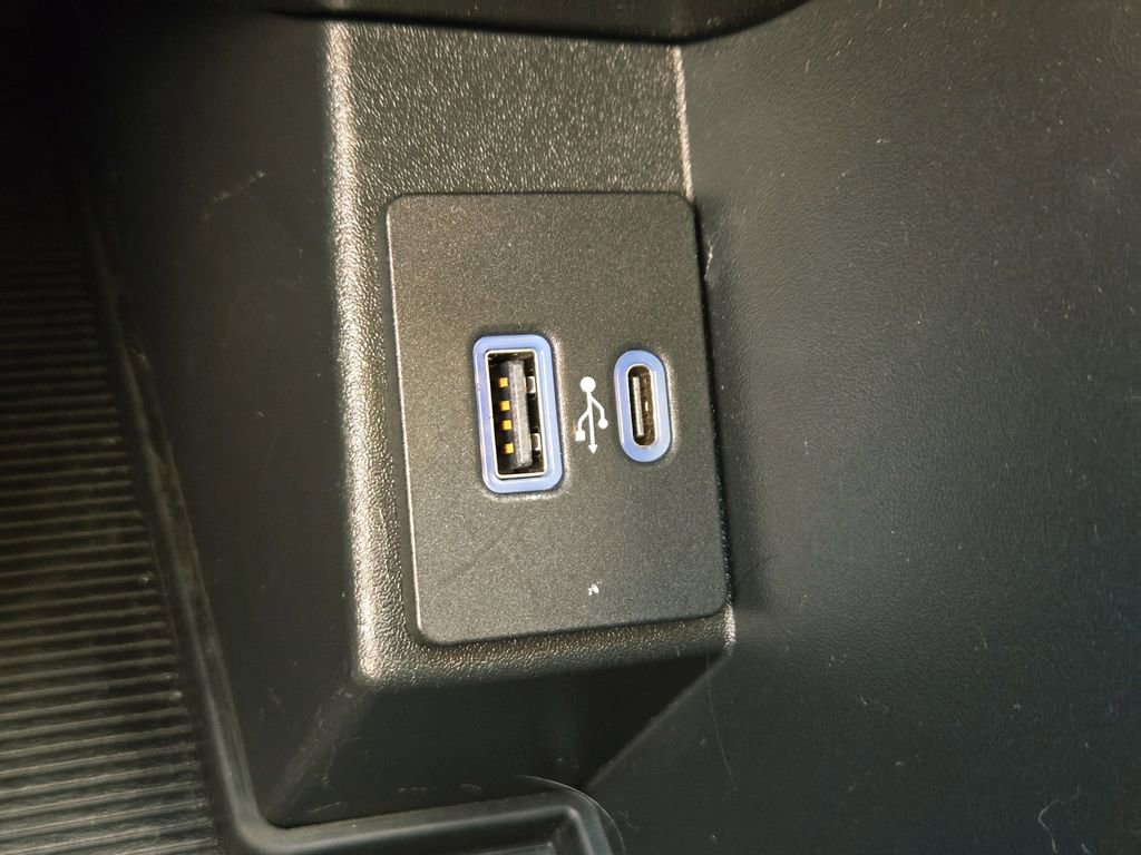 Used 2024 Ford Edge SEL AWD/4WD image 21