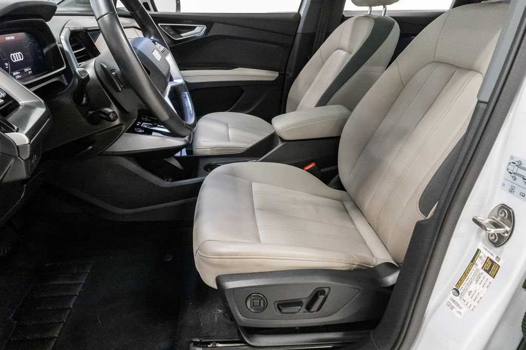 Used 2024 Audi Q4 e-tron Prestige AWD/4WD image 12