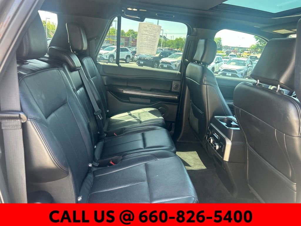 Used 2018 Ford Expedition Max XLT w/ Equipment Group 202A AWD/4WD image 9