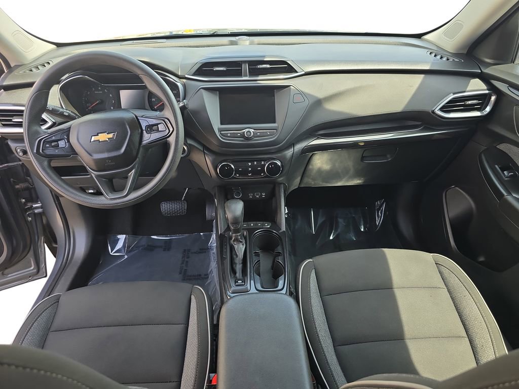 Used 2022 Chevrolet TrailBlazer LT FWD image 9