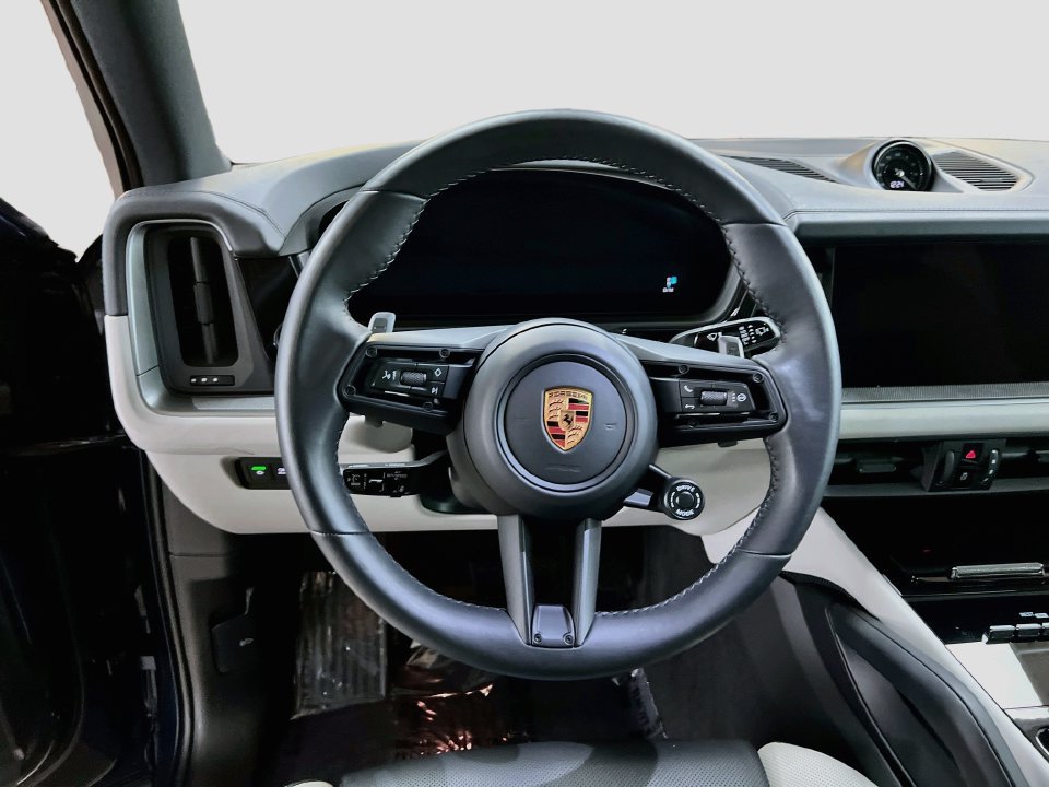 Certified 2026 Porsche Cayenne AWD/4WD image 12