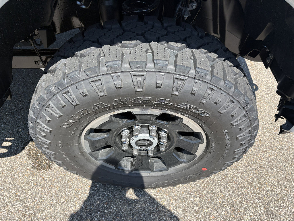 New 2026 Ford F350 Platinum w/ Tremor Off-Road Package AWD/4WD image 12