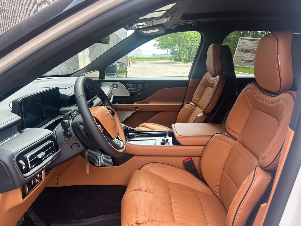 New 2026 Lincoln Aviator Black Label w/ Dynamic Handling Package AWD/4WD image 11