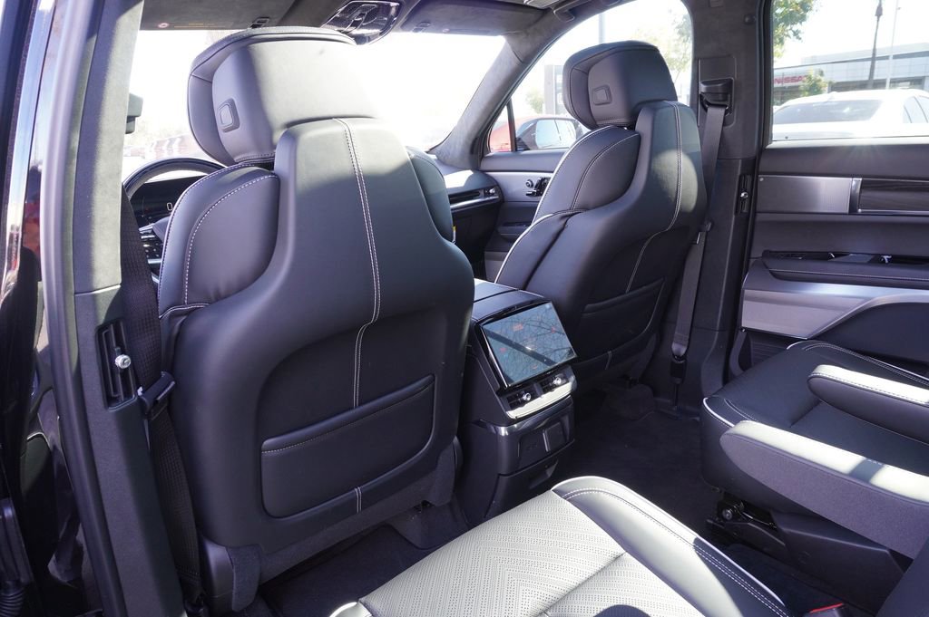 New 2026 Cadillac Vistiq Platinum image 10