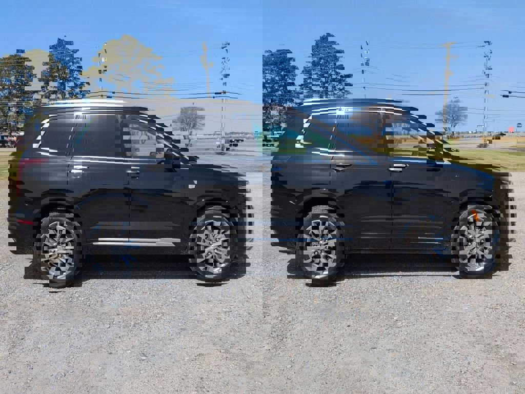 Used 2022 Cadillac XT6 Premium Luxury image 3