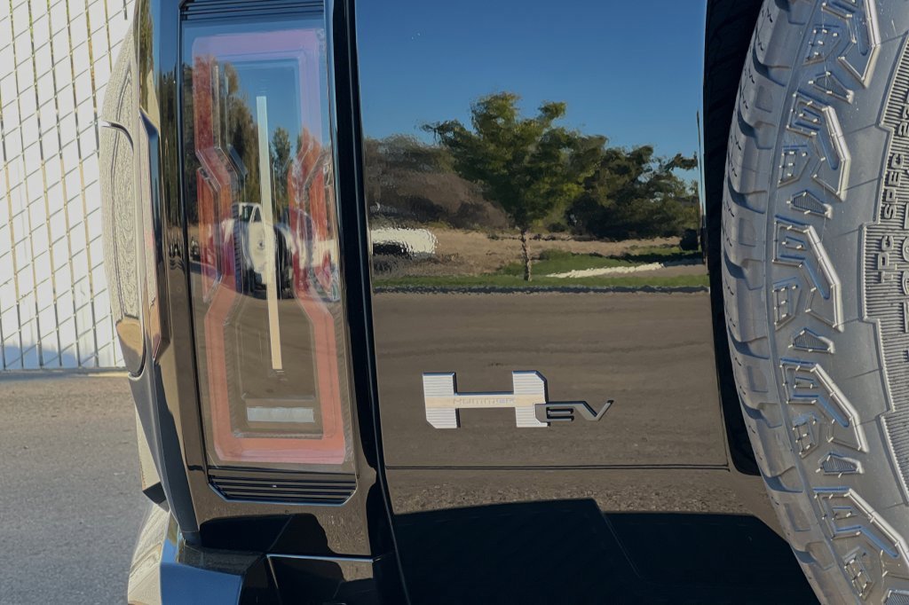 New 2025 GMC Hummer EV 2X image 22