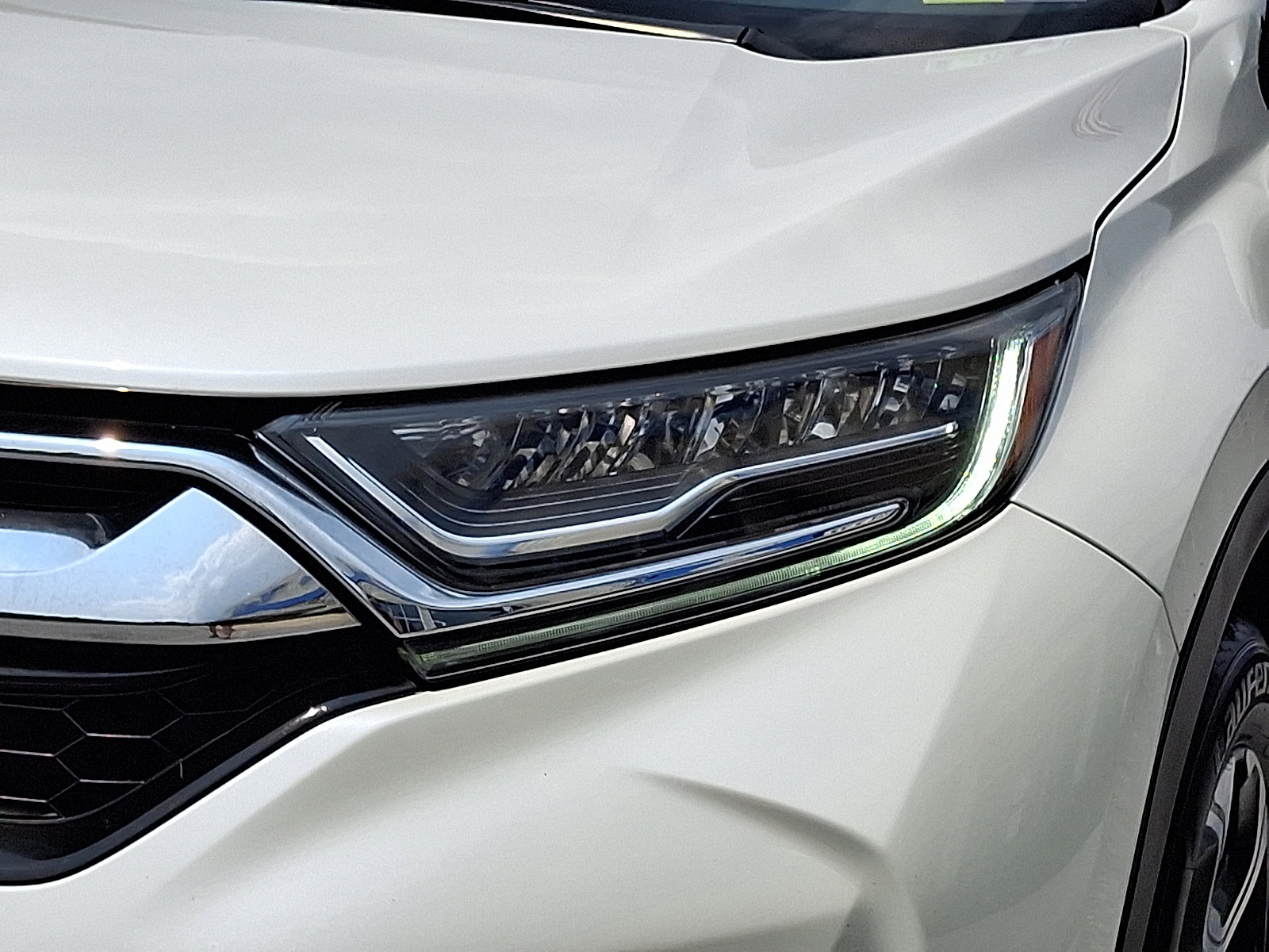 Used 2018 Honda CR-V Touring image 9