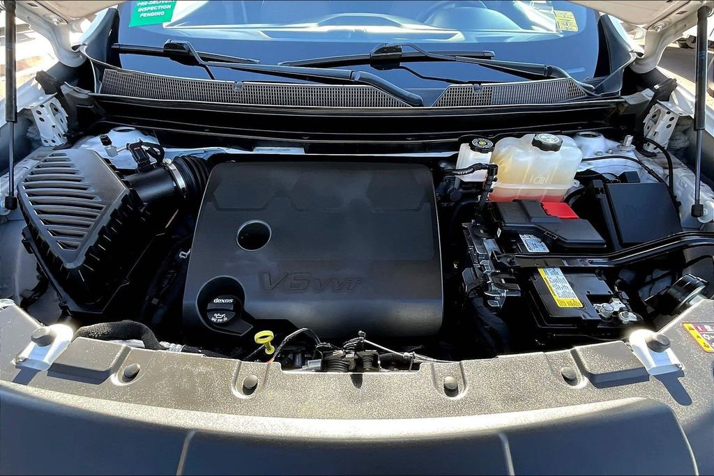 Used 2023 Chevrolet Traverse High Country w/ LPO, Floor Liner Package image 9