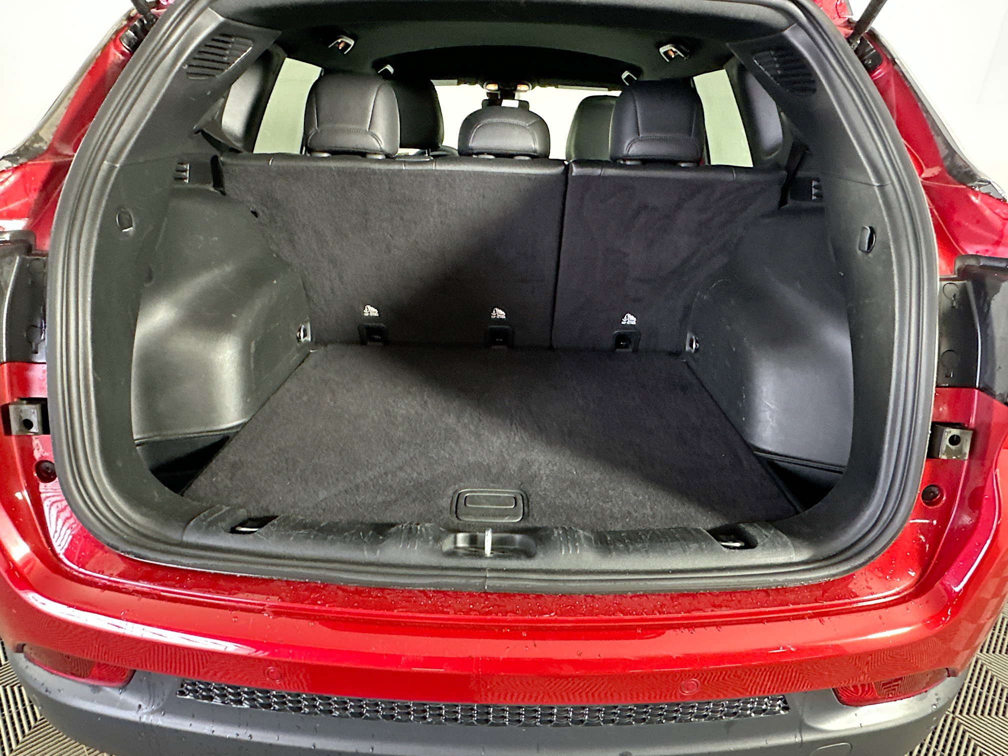 Used 2025 Jeep Compass Limited image 27