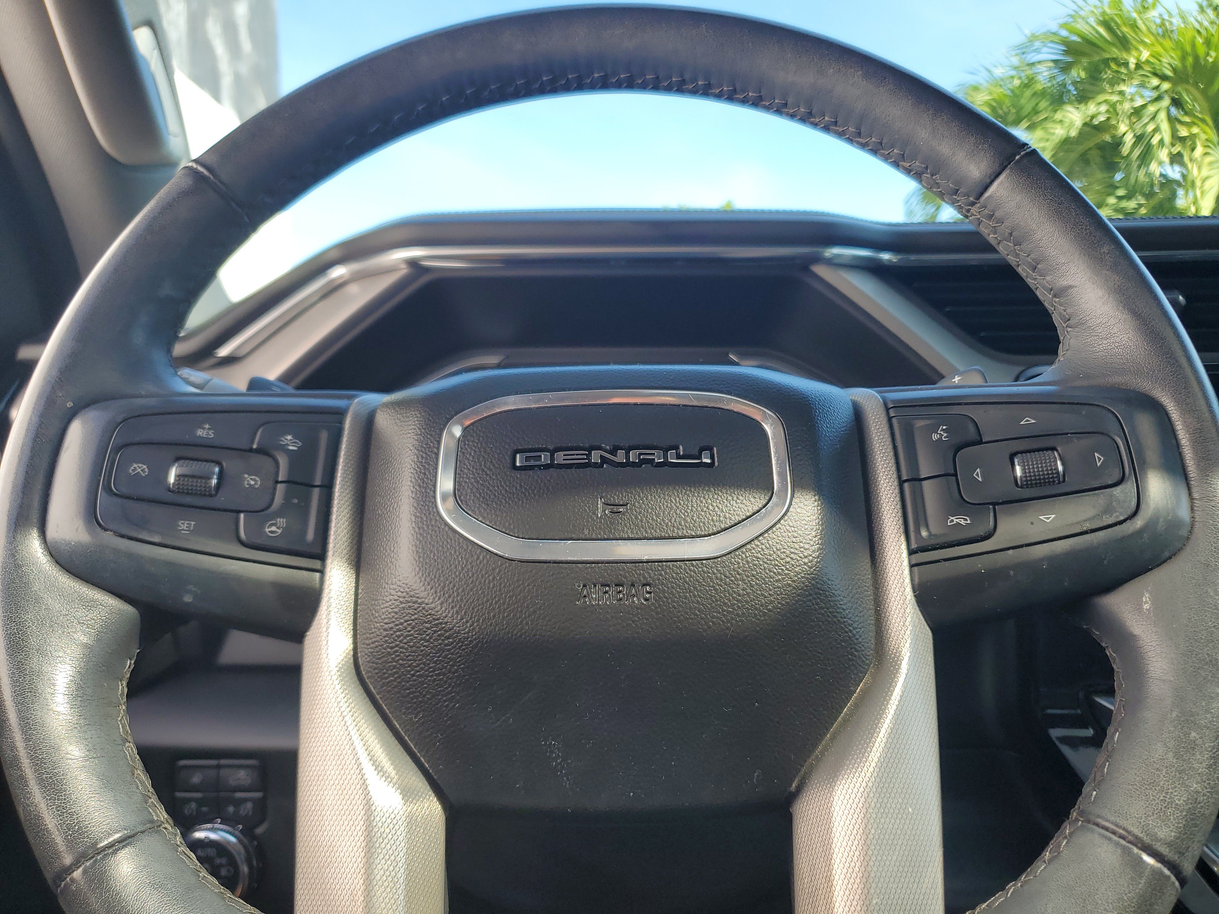 Used 2023 GMC Sierra 1500 Denali w/ Denali Reserve Package AWD/4WD image 10