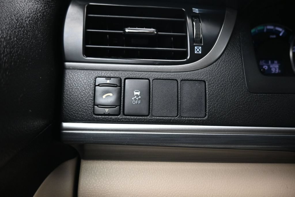 Used 2012 Toyota Camry LE FWD image 22