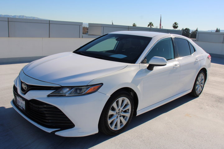 Used 2020 Toyota Camry LE image 6