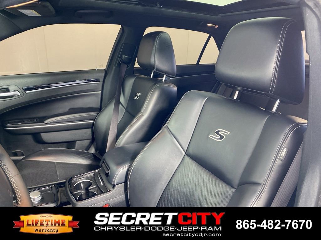 Used 2023 Chrysler 300 S w/ Comfort Group image 10