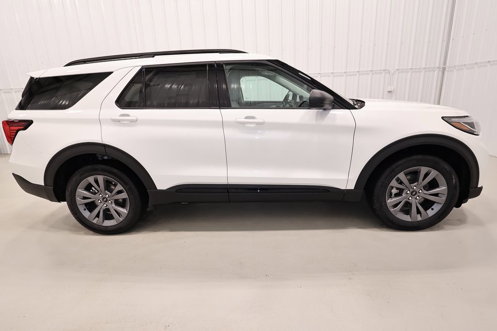 New 2026 Ford Explorer Active image 2