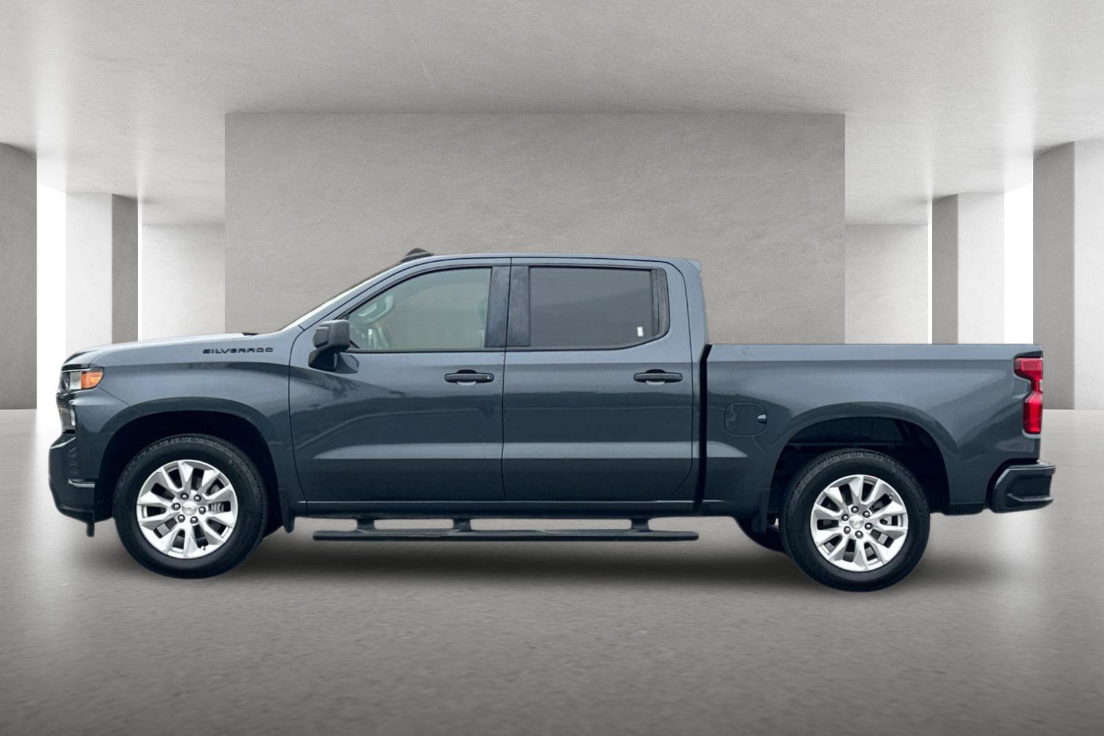 Used 2021 Chevrolet Silverado 1500 Custom w/ LPO, Dark Essentials Package RWD image 7