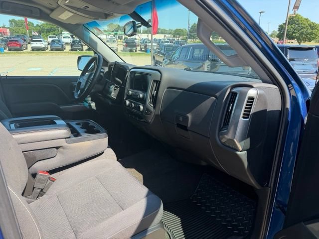 Used 2018 Chevrolet Silverado 1500 LT w/ All Star Edition AWD/4WD image 17