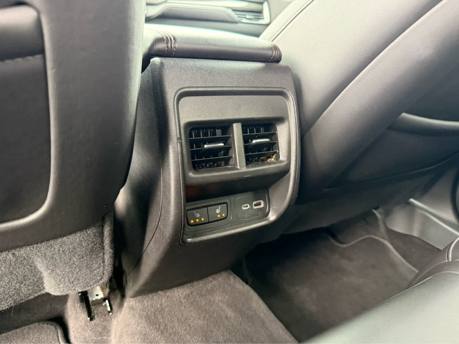 Used 2022 Cadillac XT4 Sport w/ Comfort Package AWD/4WD image 18