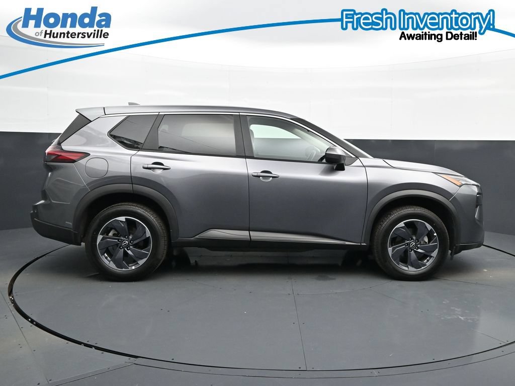 Used 2025 Nissan Rogue SV FWD image 11