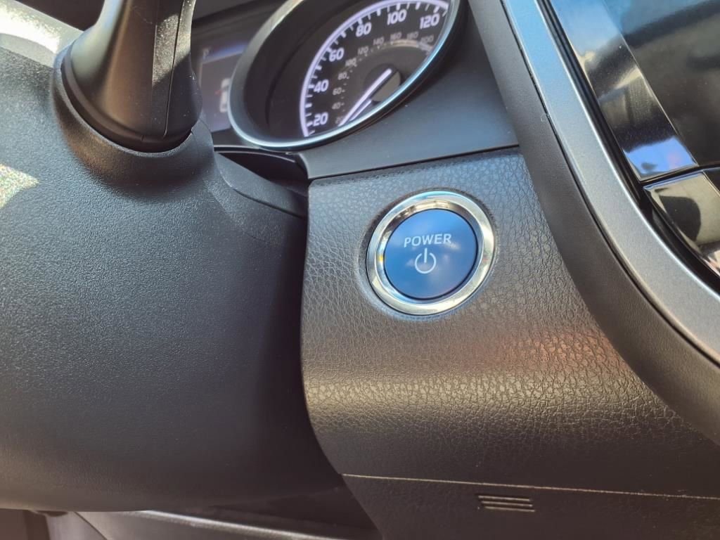 Used 2019 Toyota Camry LE image 26