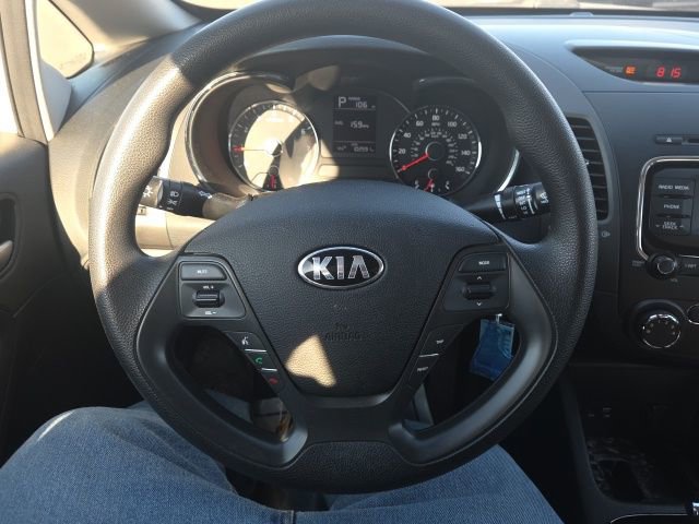 Used 2017 Kia Forte LX image 29