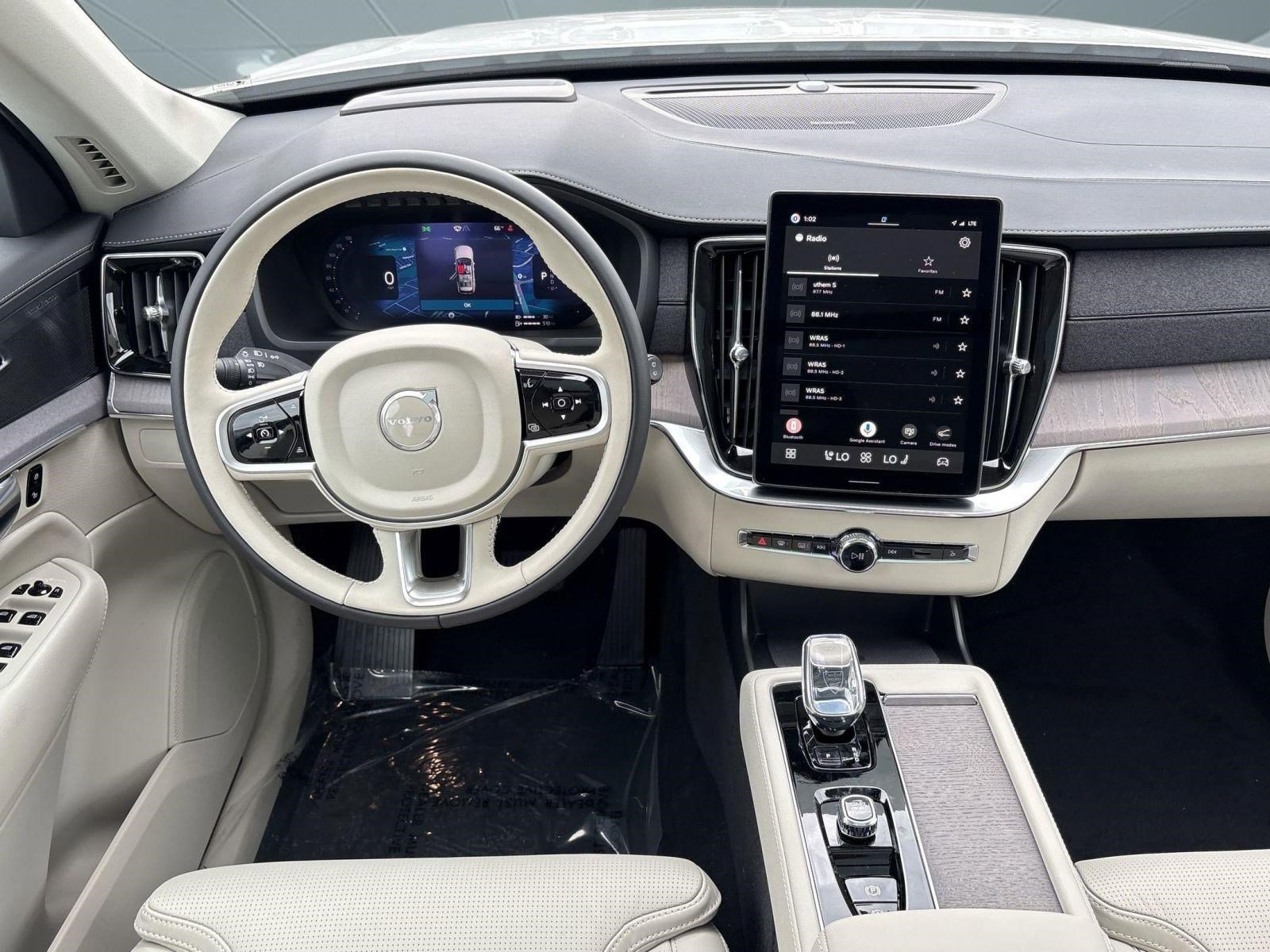 New 2026 Volvo XC90 T8 Ultra w/ Protection Package AWD/4WD image 27