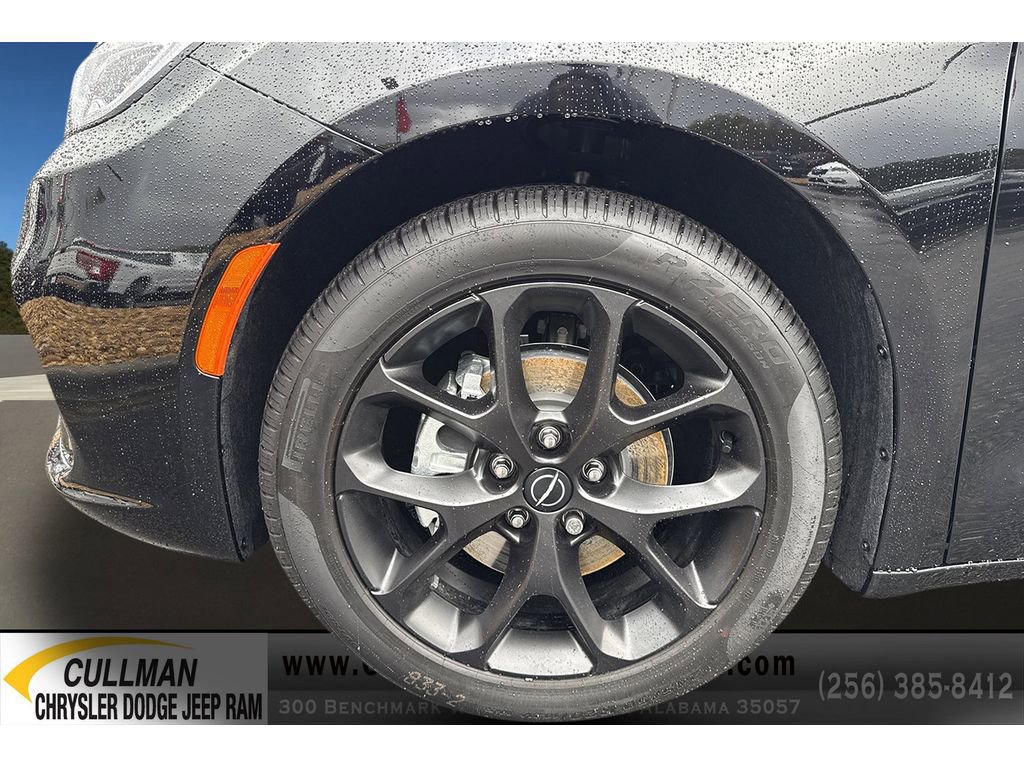 New 2026 Chrysler Pacifica Limited w/ S Appearance Package image 10