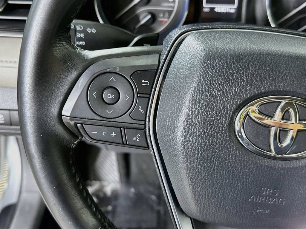 Used 2020 Toyota Camry SE FWD image 20