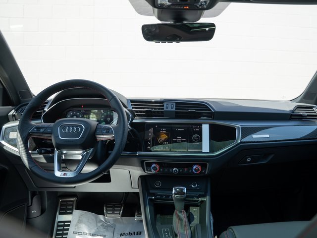 New 2025 Audi Q3 2.0T Premium image 10