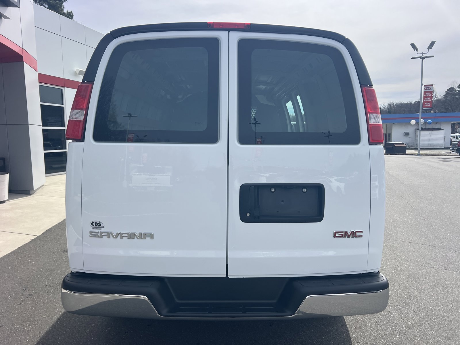 Used 2024 GMC Savana 2500 w/ Driver Convenience Package RWD image 7