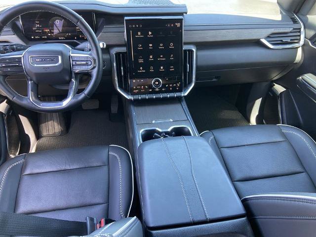 New 2025 GMC Acadia Denali w/ LPO, Floor Liner Package AWD/4WD image 17