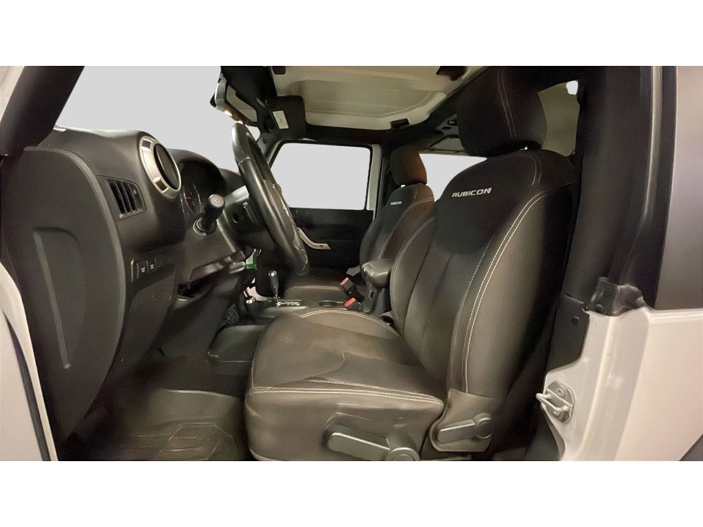 Used 2016 Jeep Wrangler Rubicon w/ Power Convenience Group AWD/4WD image 11