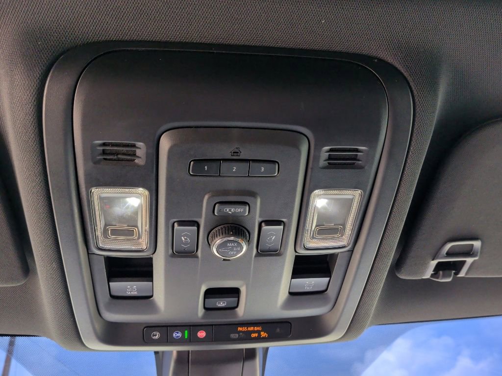 Used 2021 Chevrolet Tahoe High Country w/ Premium Package RWD image 23