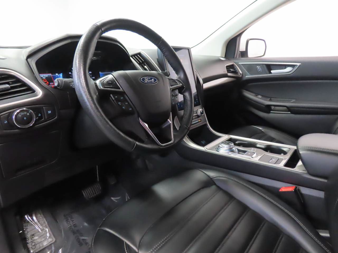 Used 2024 Ford Edge SEL AWD/4WD image 14