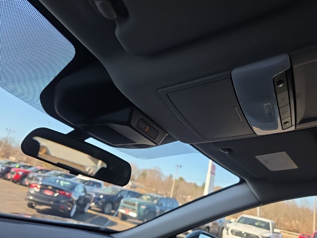 Certified 2023 Nissan Rogue S image 27