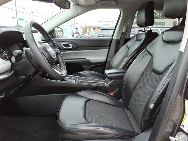 Used 2022 Jeep Compass Latitude AWD/4WD image 5