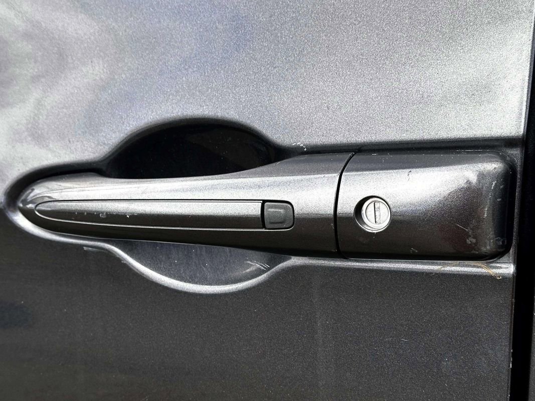 Used 2020 Chrysler Voyager Lxi image 13