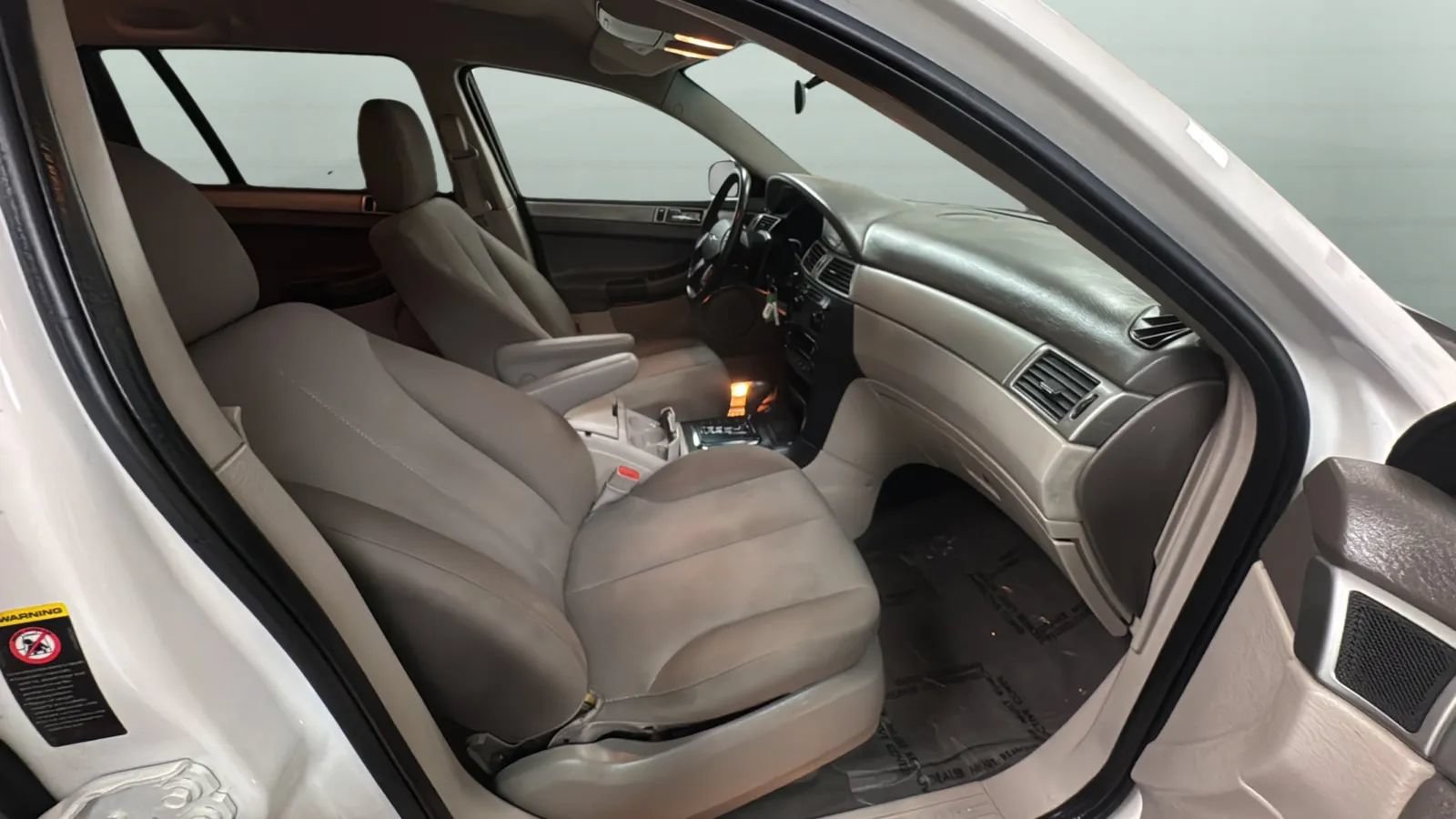 Used 2005 Chrysler Pacifica 2WD image 23