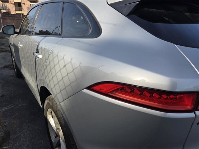 Used 2020 Jaguar F-PACE Premium image 6