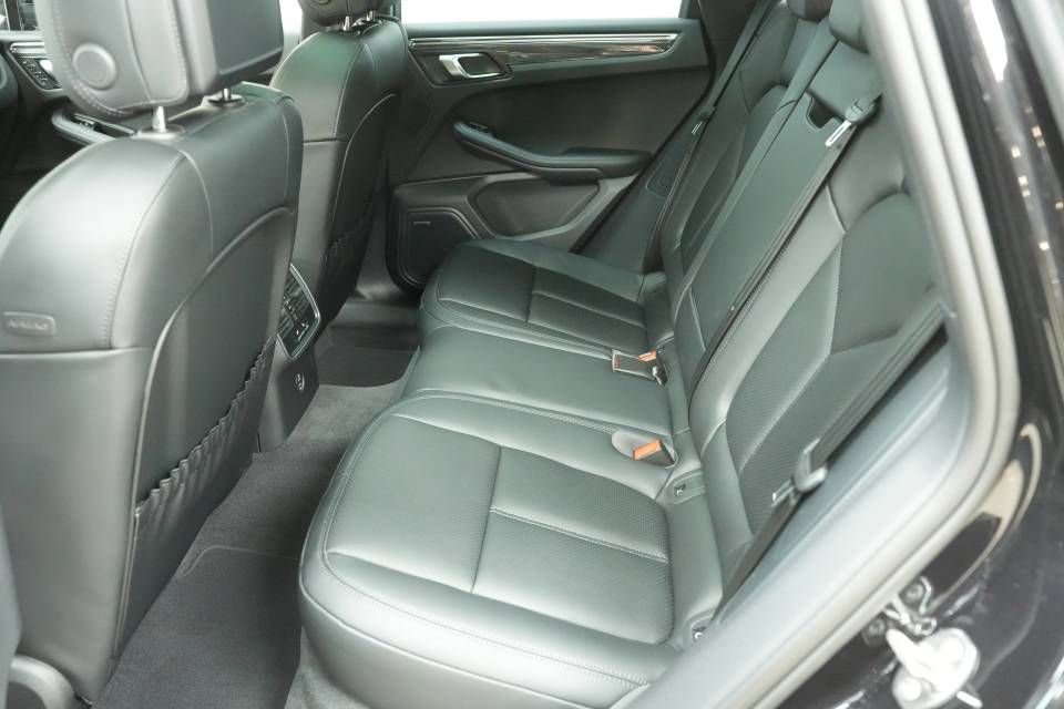 New 2026 Porsche Macan Turbo AWD/4WD image 27