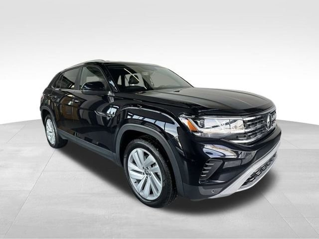 Certified 2022 Volkswagen Atlas Cross Sport SE image 3