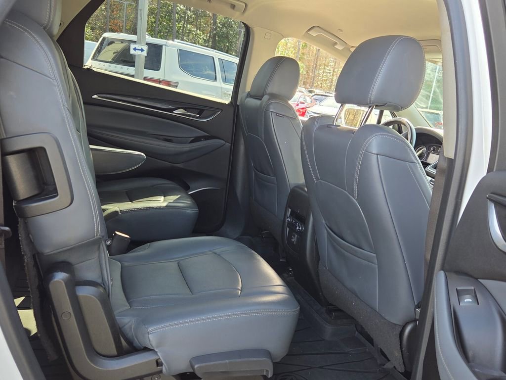 Used 2020 Buick Enclave Essence image 15