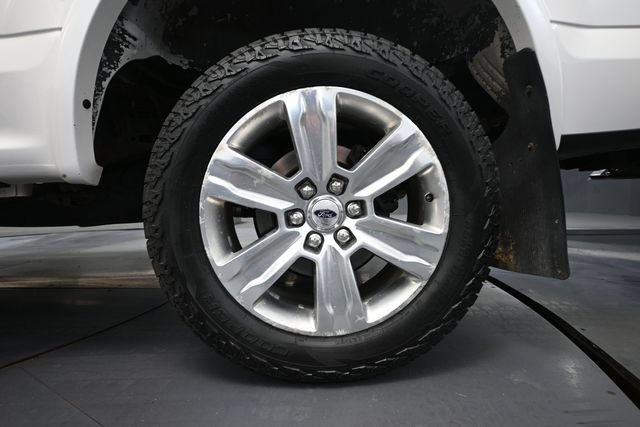 Used 2017 Ford F150 Platinum w/ Equipment Group 701A Luxury AWD/4WD image 9