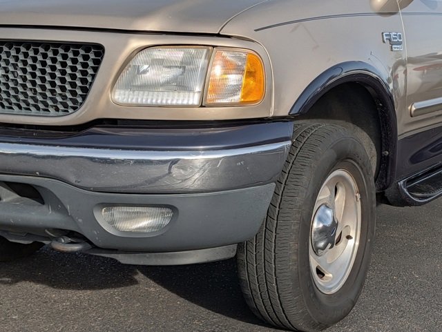 Used 2001 Ford F150 Lariat image 2