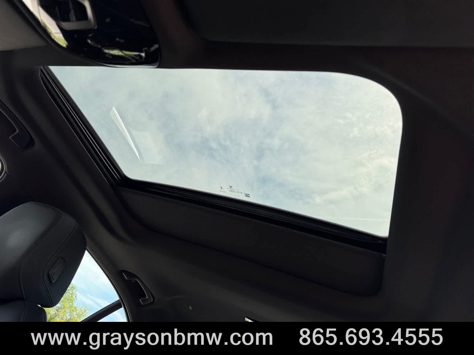 Used 2025 BMW 540i xDrive AWD/4WD image 32